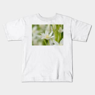 Ornithogalum magnum  Star of Bethlehem  Giant Starflower Kids T-Shirt